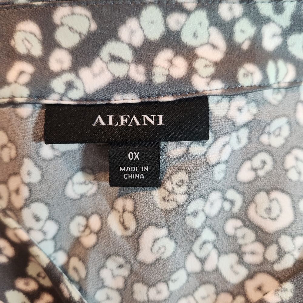 Alfani grey floral long sleeve button up blouse silky feel 100% polyester - Picture 7 of 9